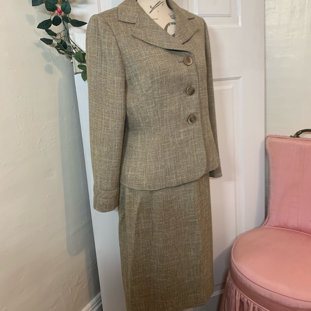 Le Suit Skirt Suit